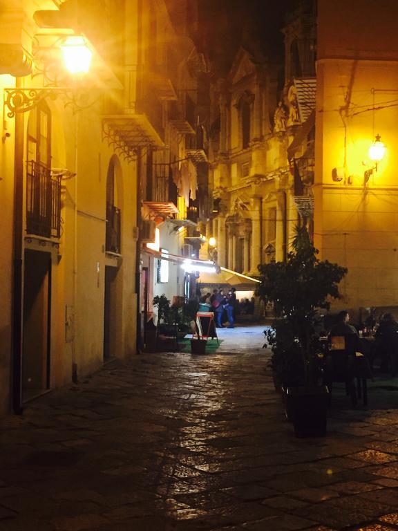 باليرمو Appartamentino Al Massimo المظهر الخارجي الصورة
